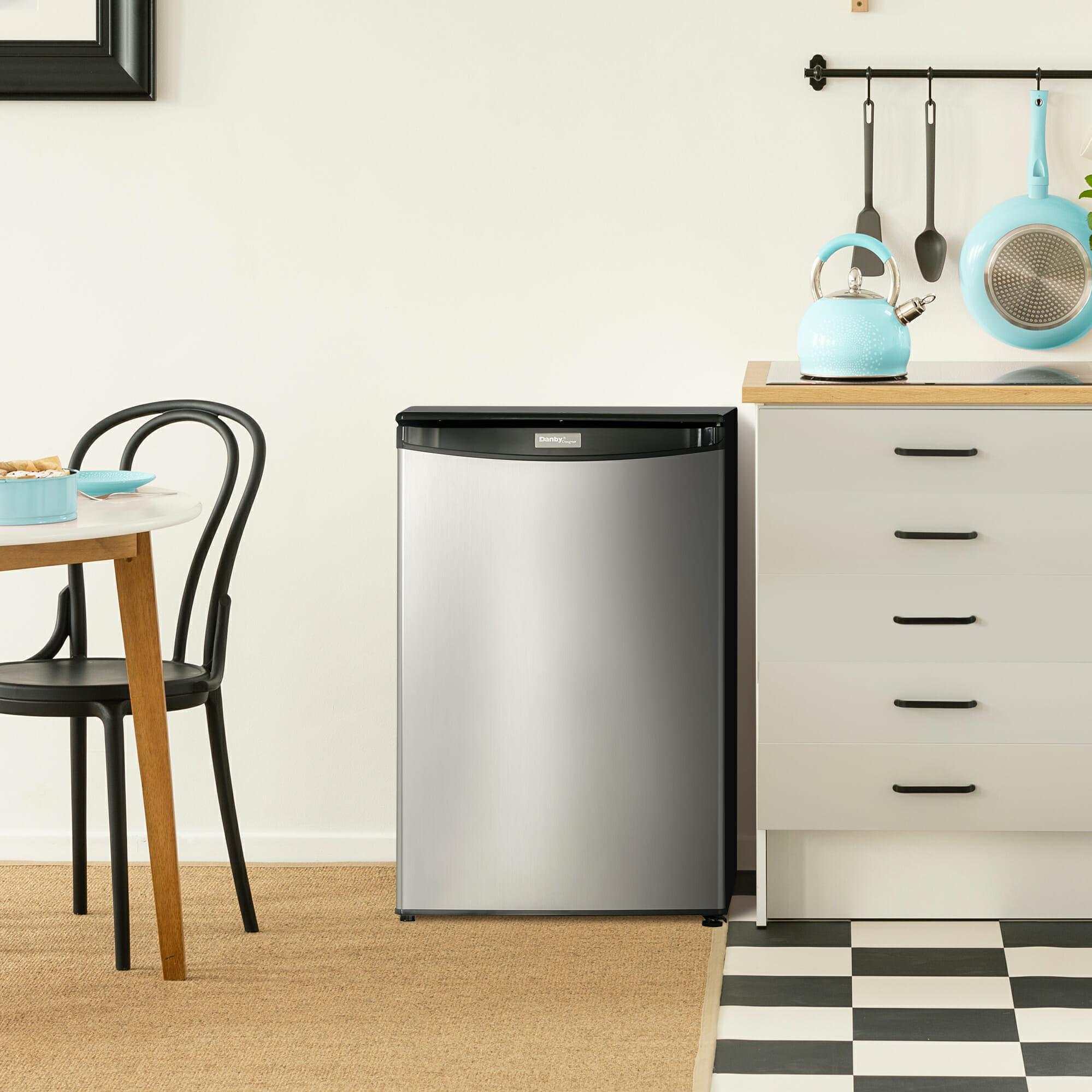 Danby 21-inch, 4.4 cu. ft. Compact Refrigerator DAR044A4BSSDD IMAGE 6