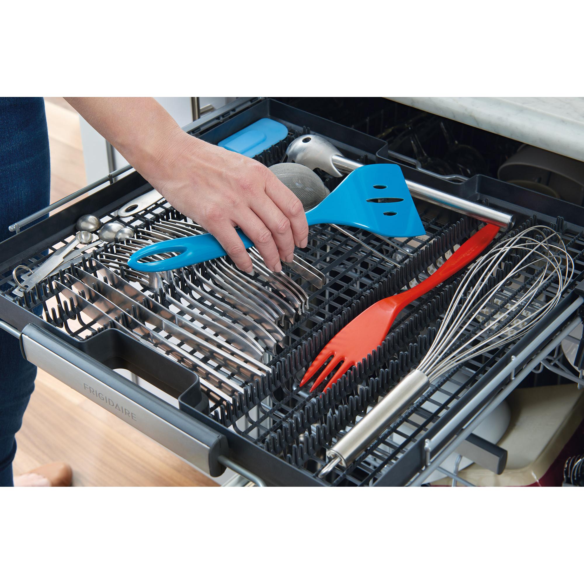 Frigidaire Gallery 24-inch Built-In Dishwasher with EvenDry™ System FGID2479SF IMAGE 11