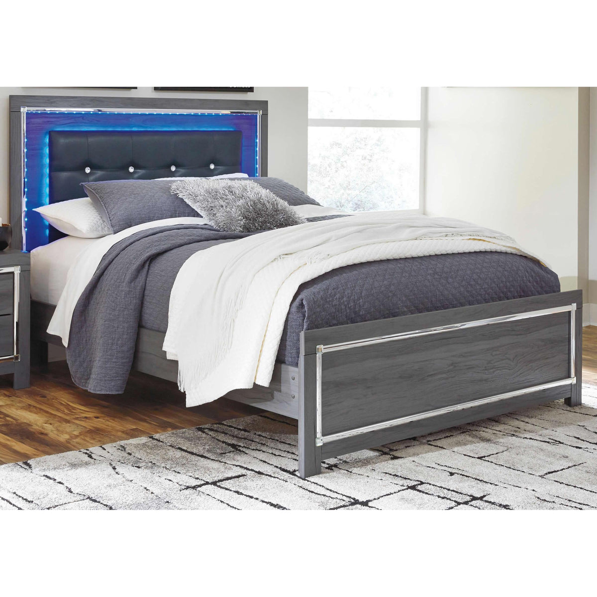 Signature Design by Ashley Lodanna Queen Panel Bed B214-57/B214-54/B214-96 IMAGE 2