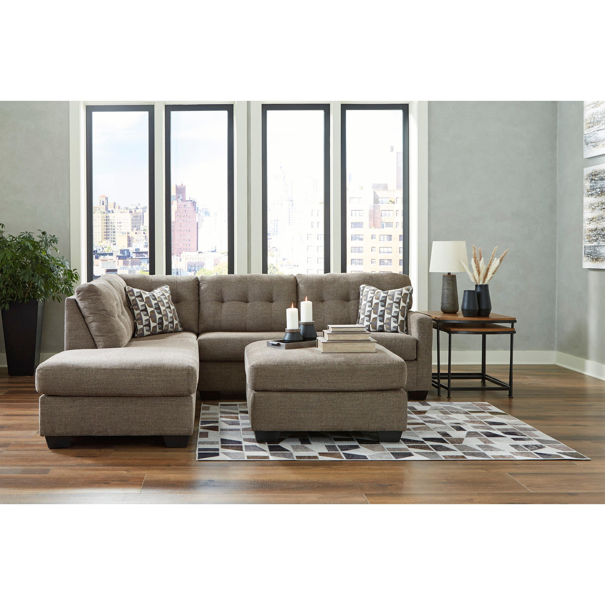 Signature Design by Ashley Mahoney 31005S1 2 pc Sectional with Chaise IMAGE 7