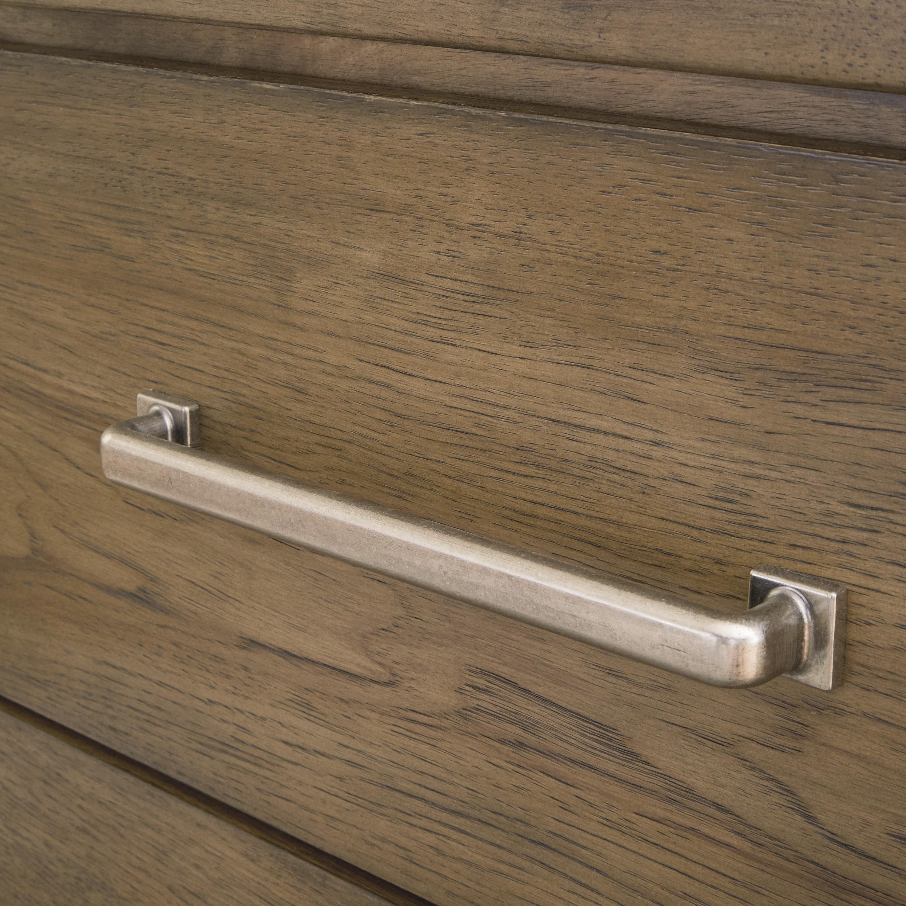 Signature Design by Ashley Cabalynn B974-46 Five Drawer Chest IMAGE 9