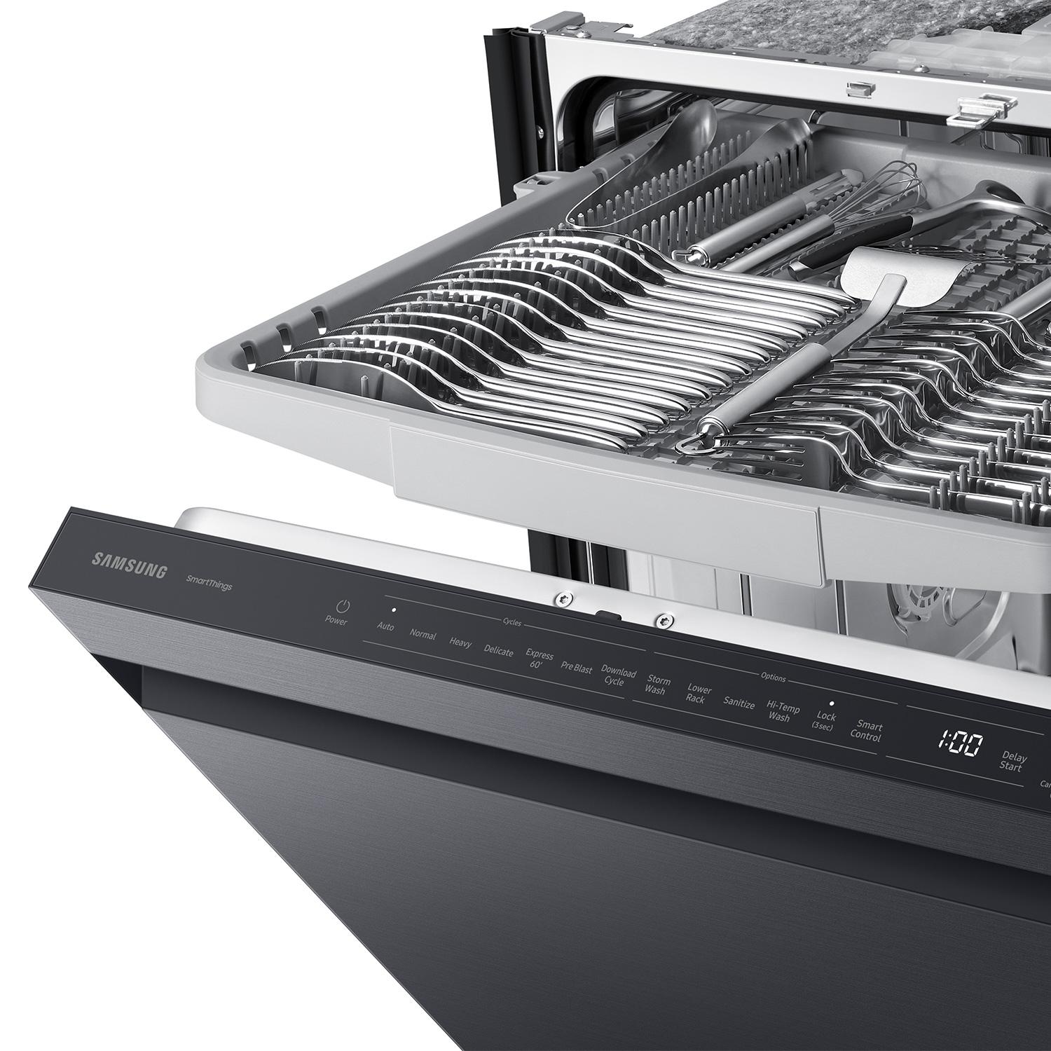 Samsung Top Control Dishwasher with StormWash™ DW80CG5450MT/AA IMAGE 6