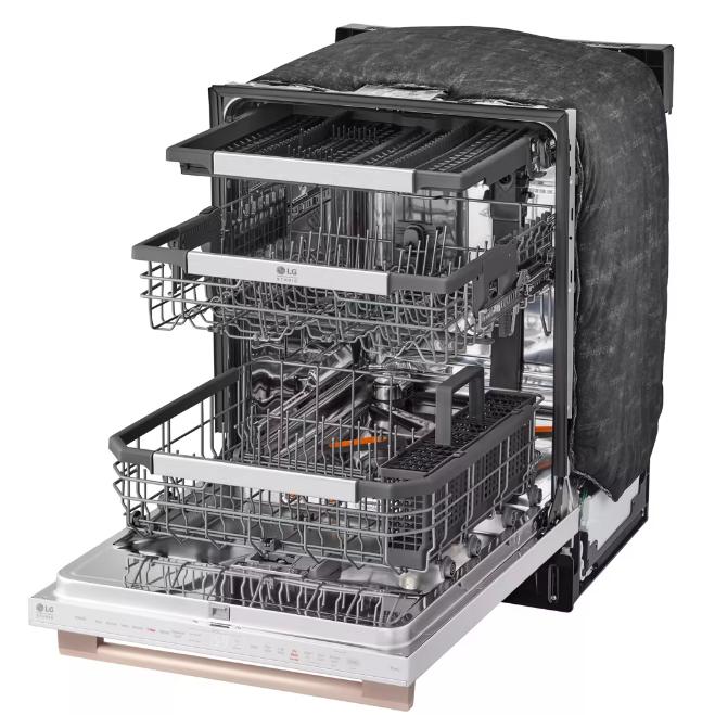 LG STUDIO Studio Built-In Dishwasher with QuadWash® Pro SDWB24W3 IMAGE 3