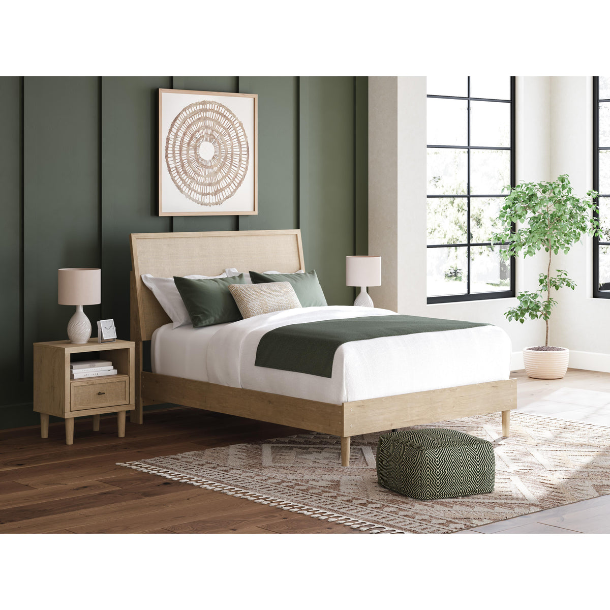 Signature Design by Ashley Cielden B1199B3 Queen Panel Bed IMAGE 6