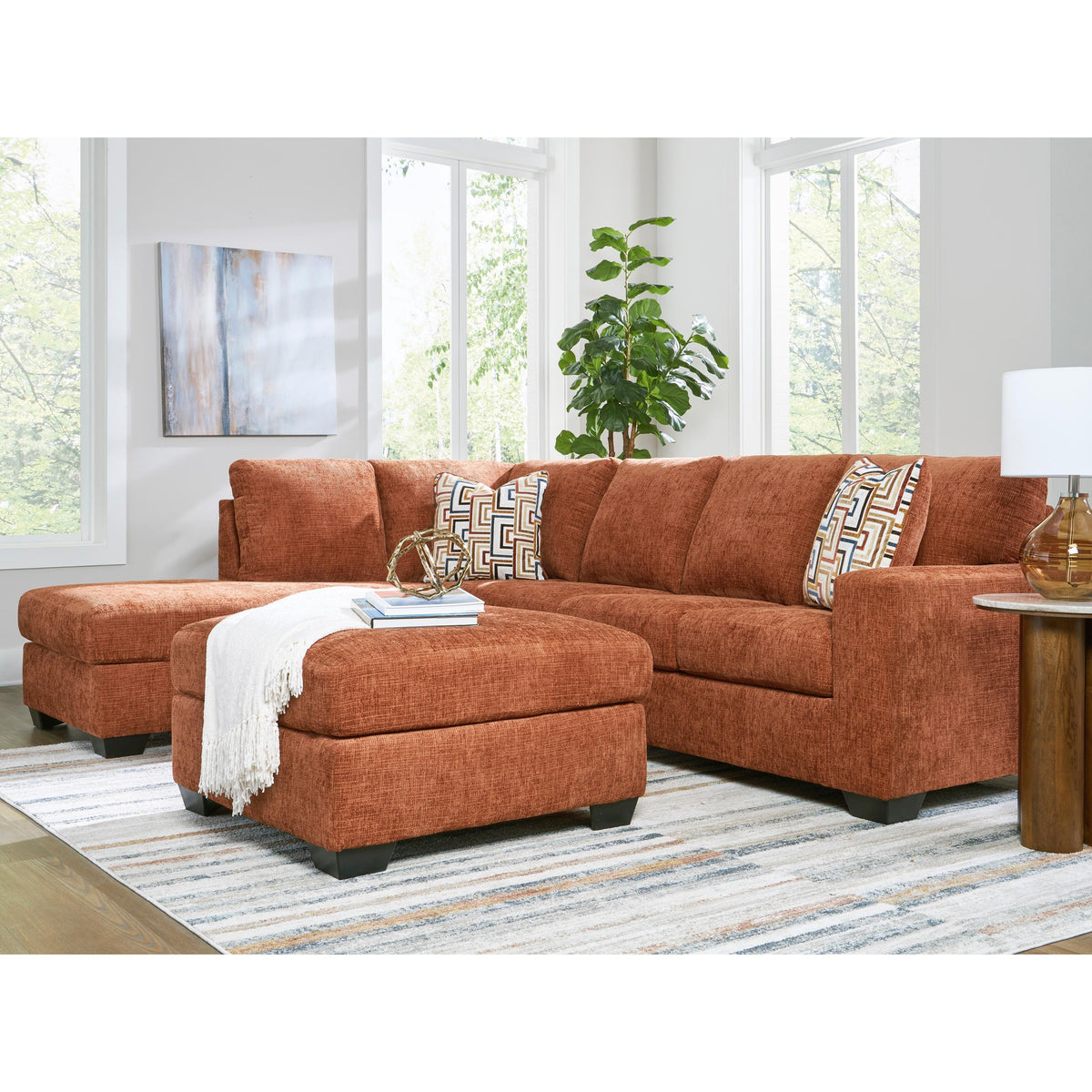 Signature Design by Ashley Aviemore 24304S1 2 pc Sectional with Chaise IMAGE 5