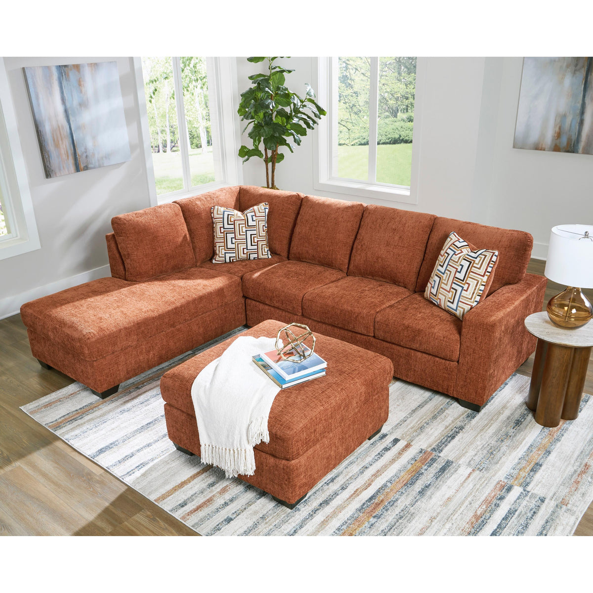 Signature Design by Ashley Aviemore 24304S1 2 pc Sectional with Chaise IMAGE 7