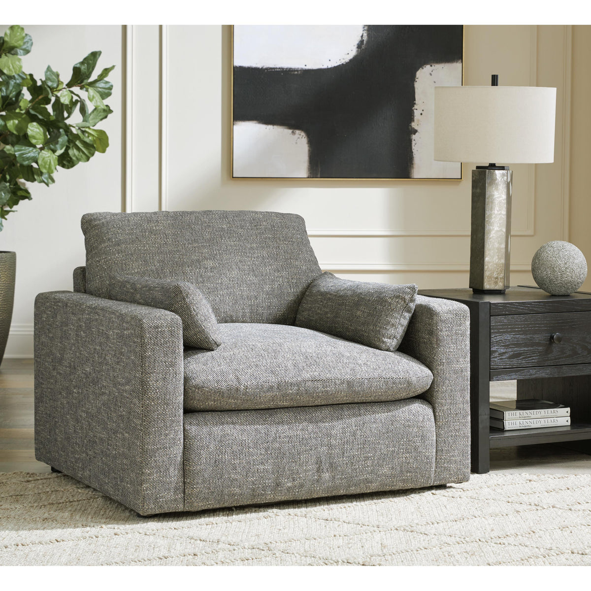 Benchcraft Dramatic 11702U2 Oversized Chair and Ottoman IMAGE 2