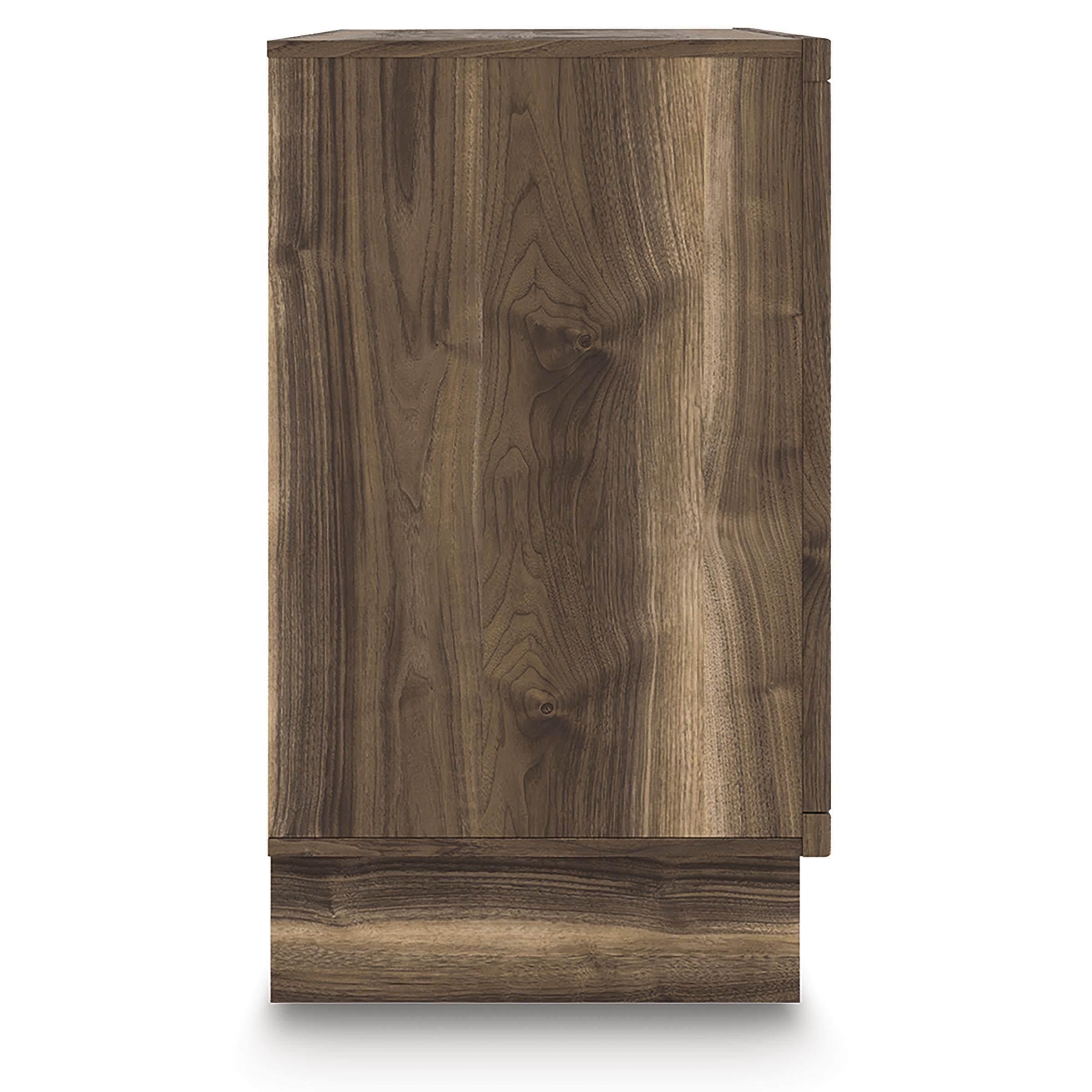 Signature Design by Ashley Chirason PCB3367-231 Six Drawer Dresser IMAGE 4
