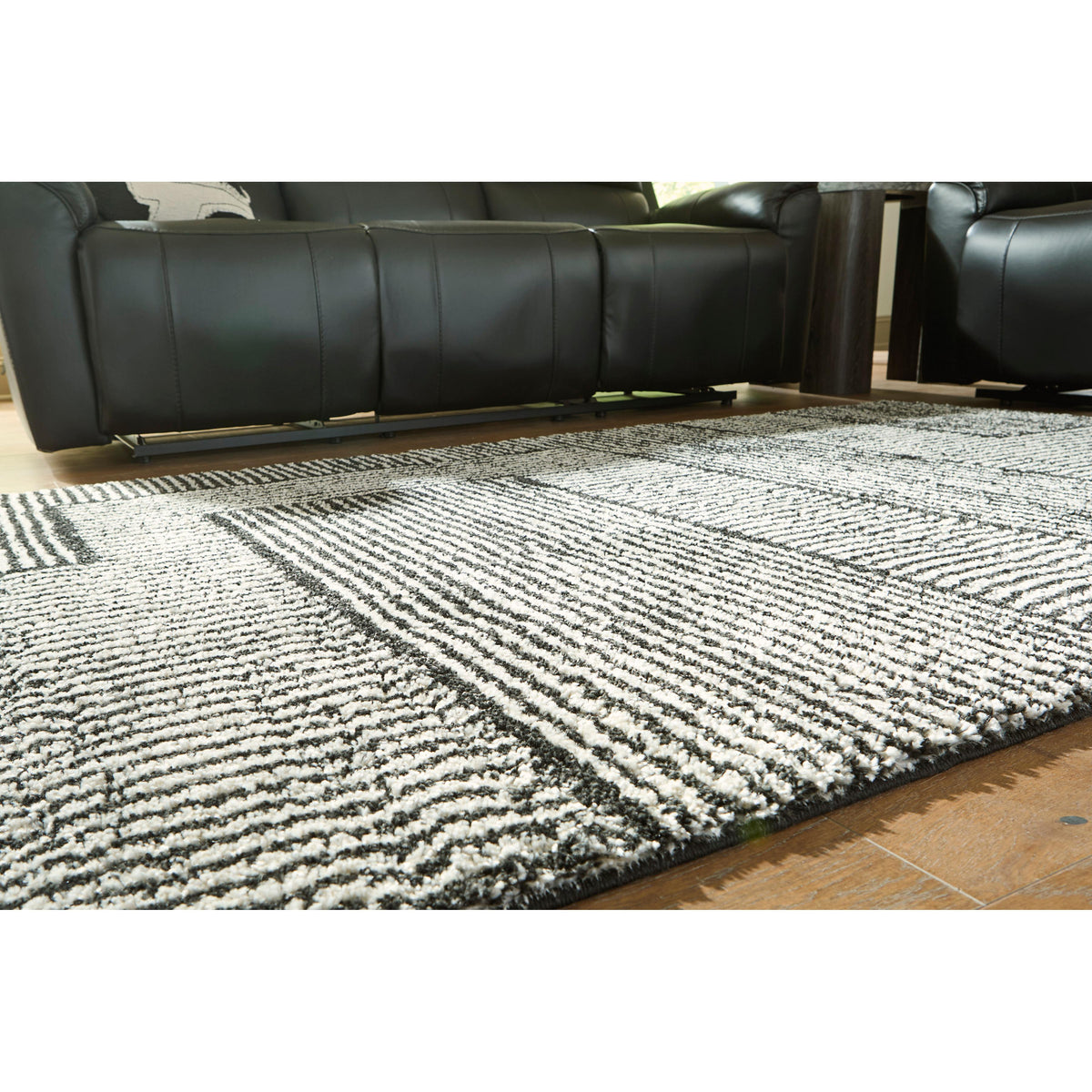 Signature Design by Ashley Kurtmen R407592 Medium Rug IMAGE 3