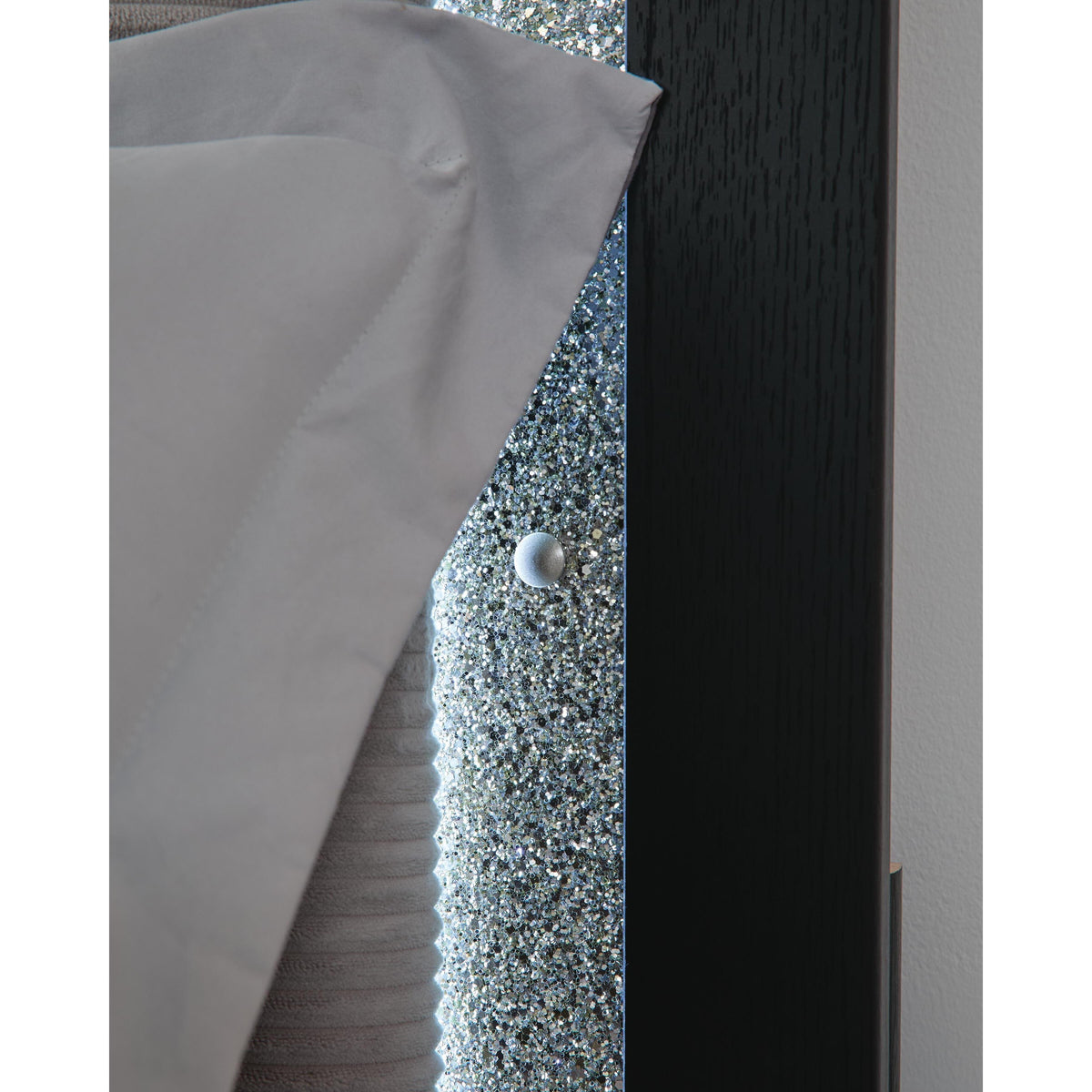 Signature Design by Ashley Maeling Twin Upholstered Panel Bed PCB1115-52/PCB1115-53/PCB1115-83 IMAGE 6