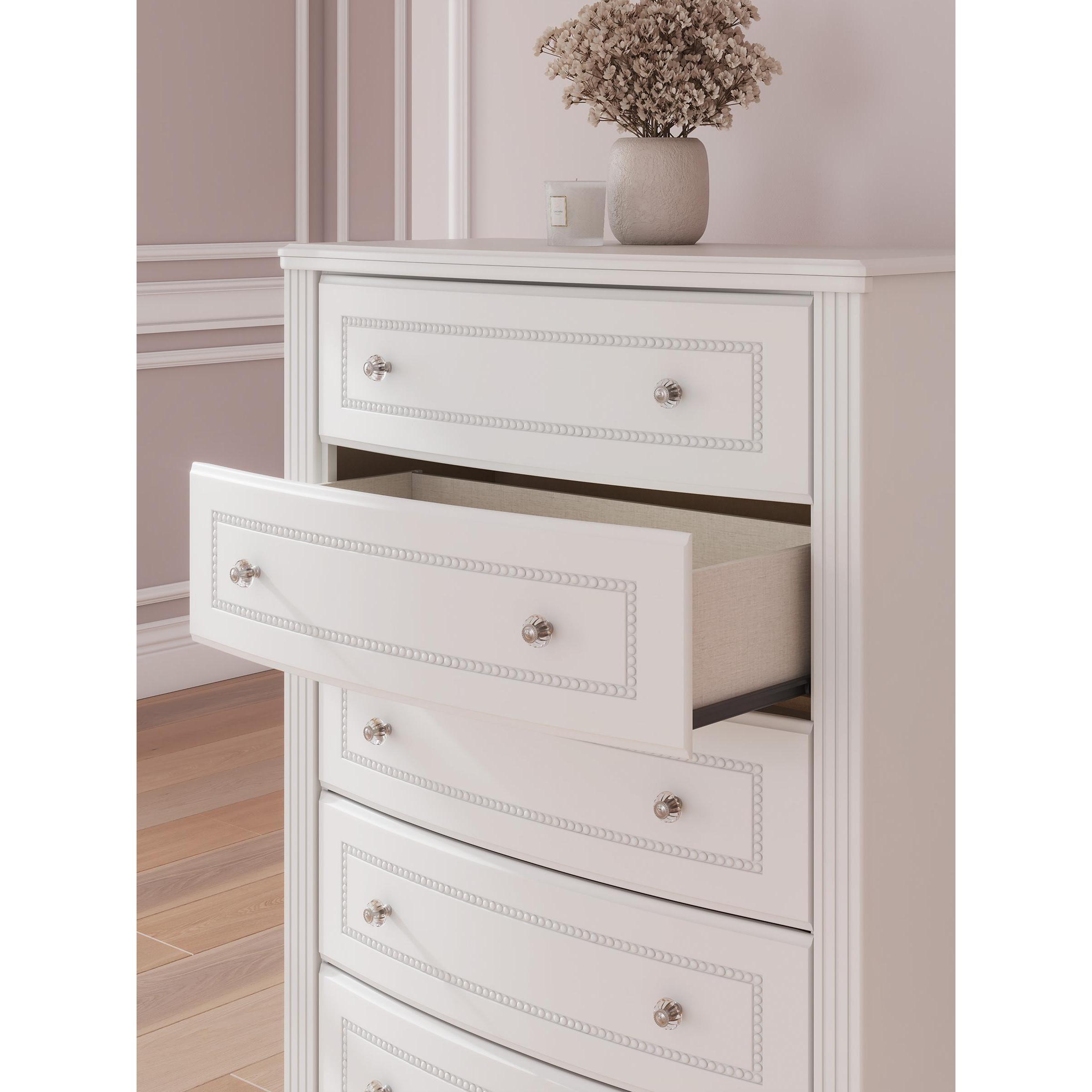 Signature Design by Ashley Kozlani 5-Drawer Chest PCB1819-46 IMAGE 8