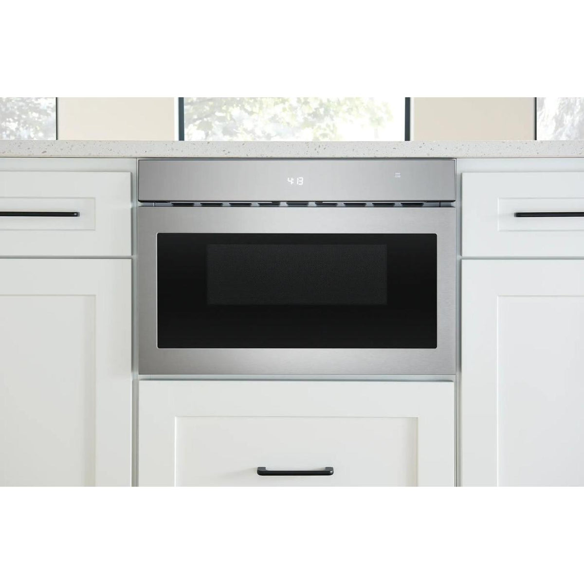 Frigidaire Professional 24-inch, 1.2 cu. ft. Built-In Drawer Microwave Oven with IllumiTouch™ Control Panel UMBW2411AS IMAGE 8