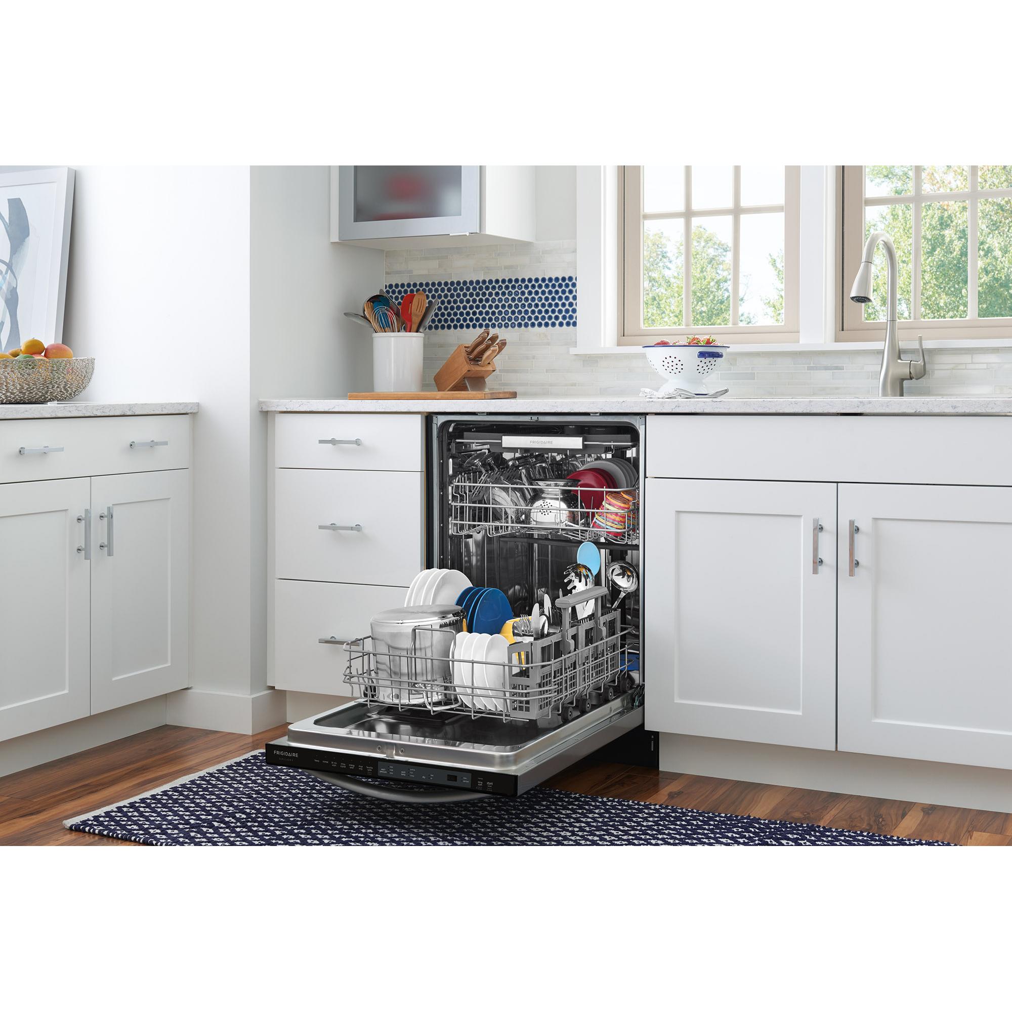  Frigidaire Gallery 24-inch  Built-In Dishwasher with EvenDry™ System FGID2479SF IMAGE 14