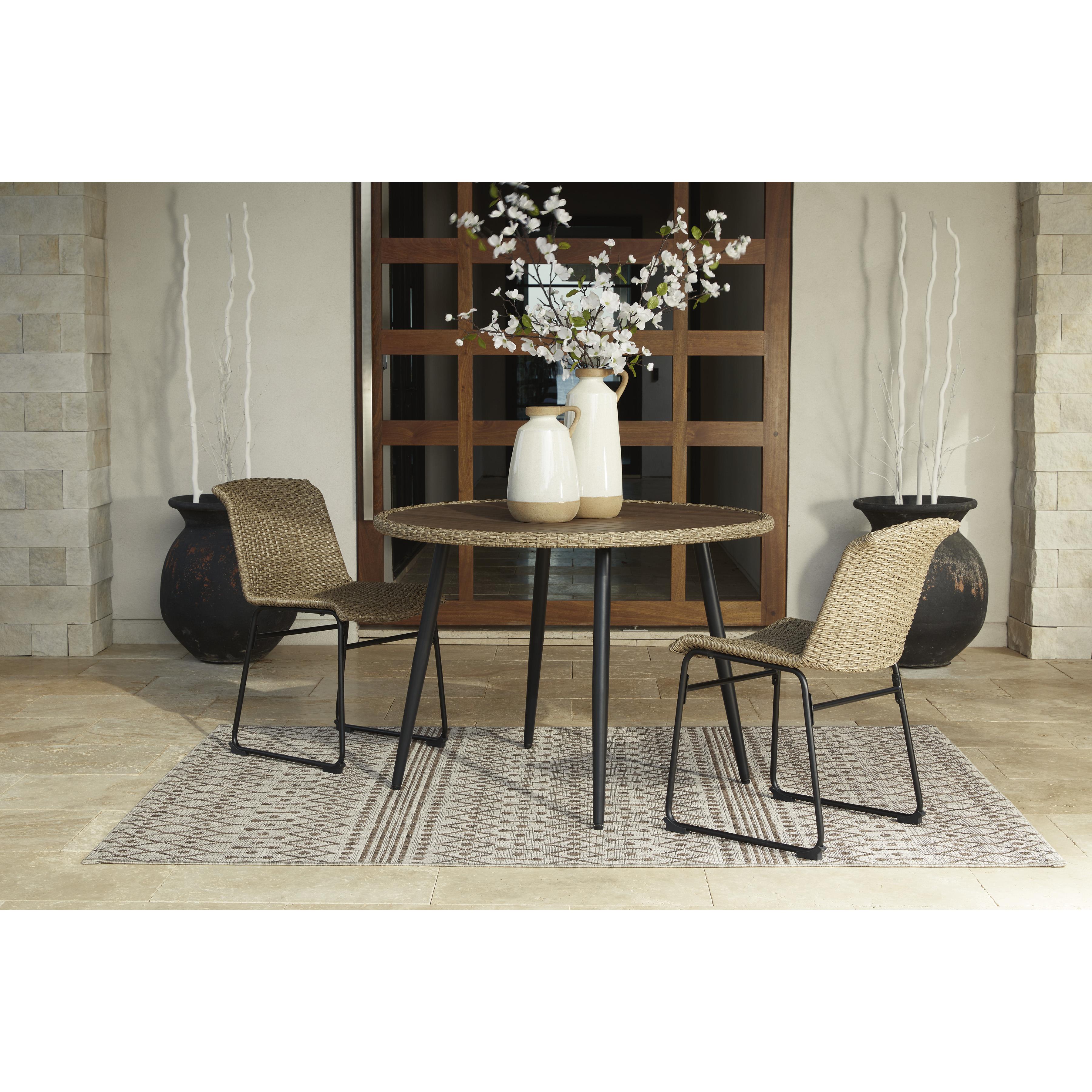  Signature Design by Ashley Amaris P369-601 Chair IMAGE 6