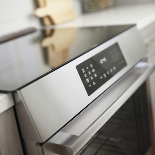  Bosch 30-inch Slide-in Induction Range with Genuine European Convection HII8057C IMAGE 10