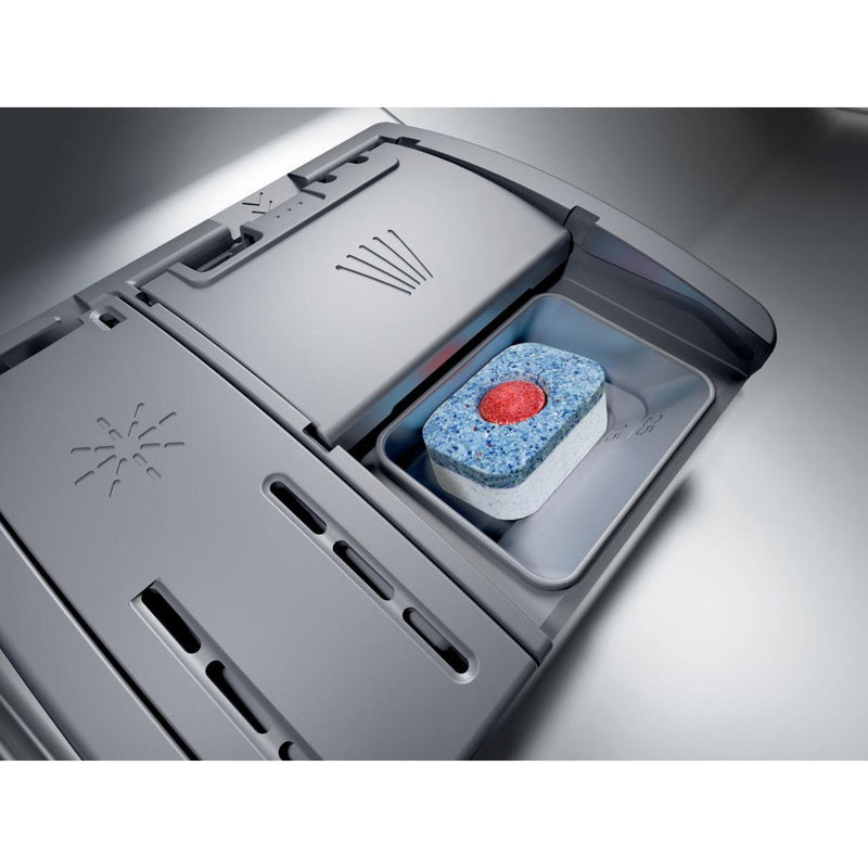 Bosch 24-inch Built-in Dishwasher with CrystalDry™ Technology SHX78CM4N IMAGE 2