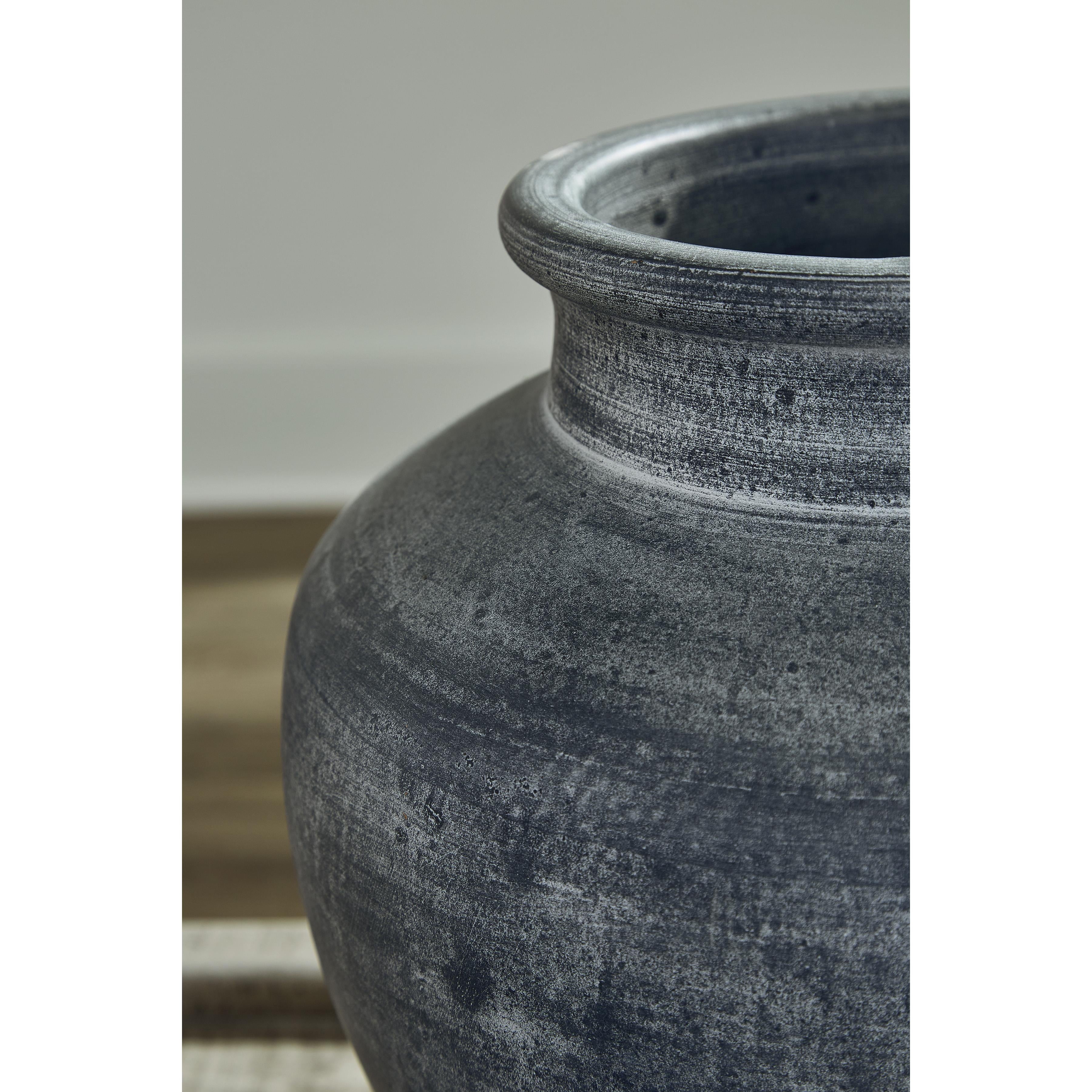  Signature Design by Ashley Meadie A2000629 Vase IMAGE 3