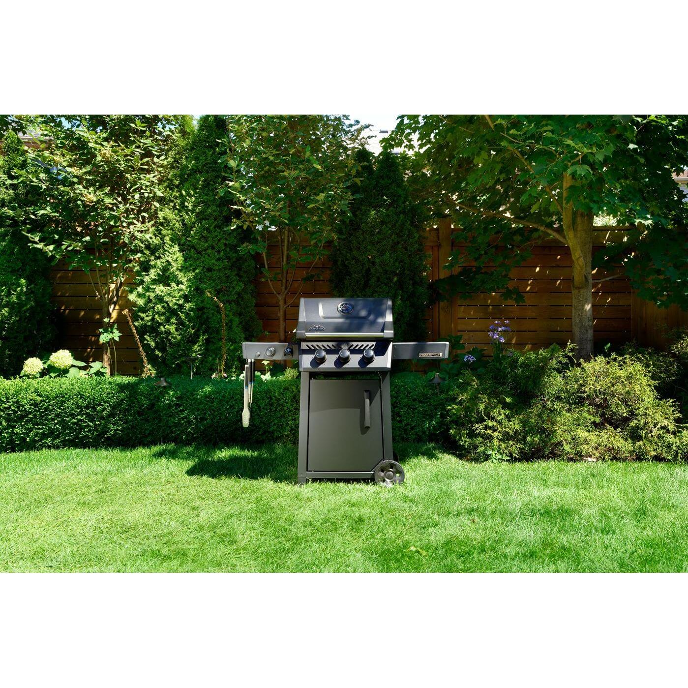  Napoleon Freestyle™ PRO 365 Gas Grill - Liquid Propane FP365DSIBPMK-1 IMAGE 12