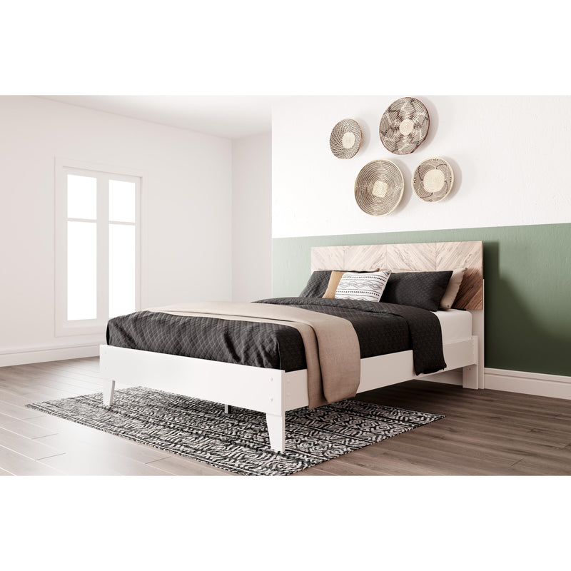 Signature Design by Ashley Piperton Queen Bed EB1221-113 IMAGE 9