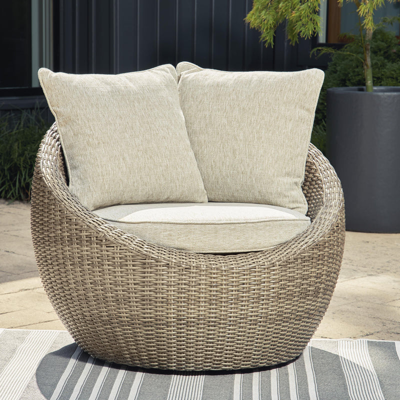 Signature Design by Ashley Outdoor Seating Lounge Chairs P505-821 IMAGE 5