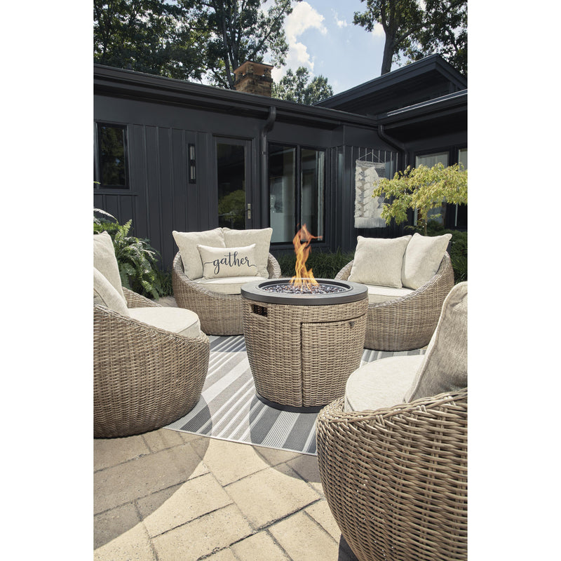 Signature Design by Ashley Outdoor Seating Lounge Chairs P505-821 IMAGE 8