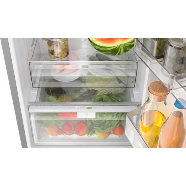 Bosch 24-inch, 14.09 cu. ft. Freestanding Bottom Freezer Refrigerator B24CB80ESW IMAGE 3