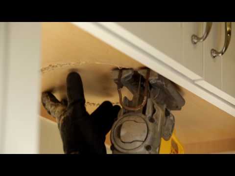 Broan 30-inch Corteo Series Under cabinet Range Hood ERLE130SS EXTERNAL_VIDEO 1